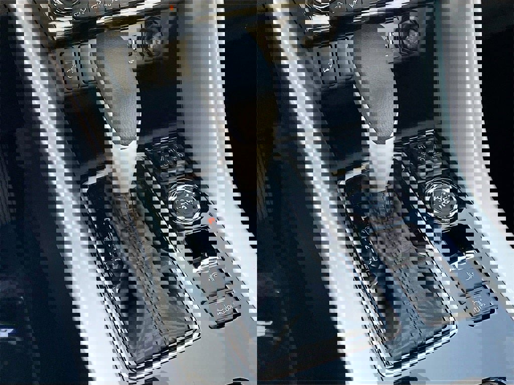 New 2026 Mitsubishi Eclipse Cross SEL image 16