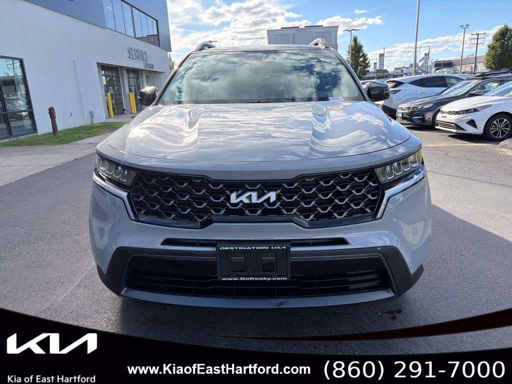 Certified 2023 Kia Sorento S w/ Panoramic Sunroof Package AWD/4WD image 4