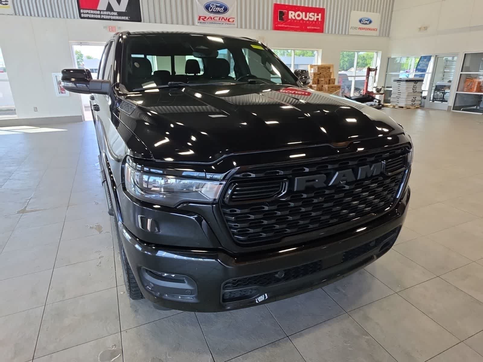 Used 2025 RAM 1500 Big Horn AWD/4WD image 4