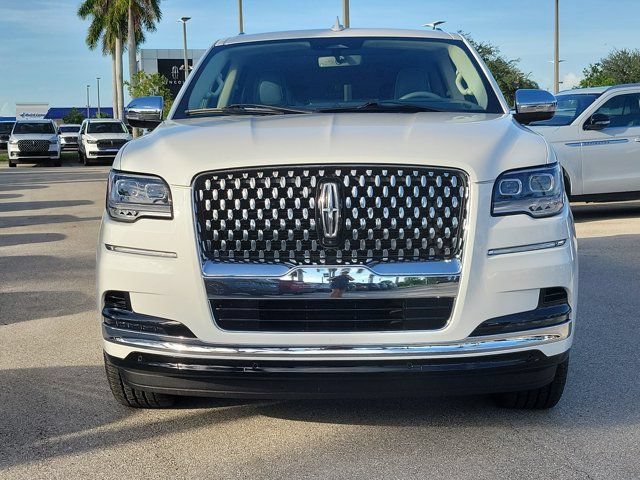 Certified 2022 Lincoln Navigator L Black Label AWD/4WD image 2