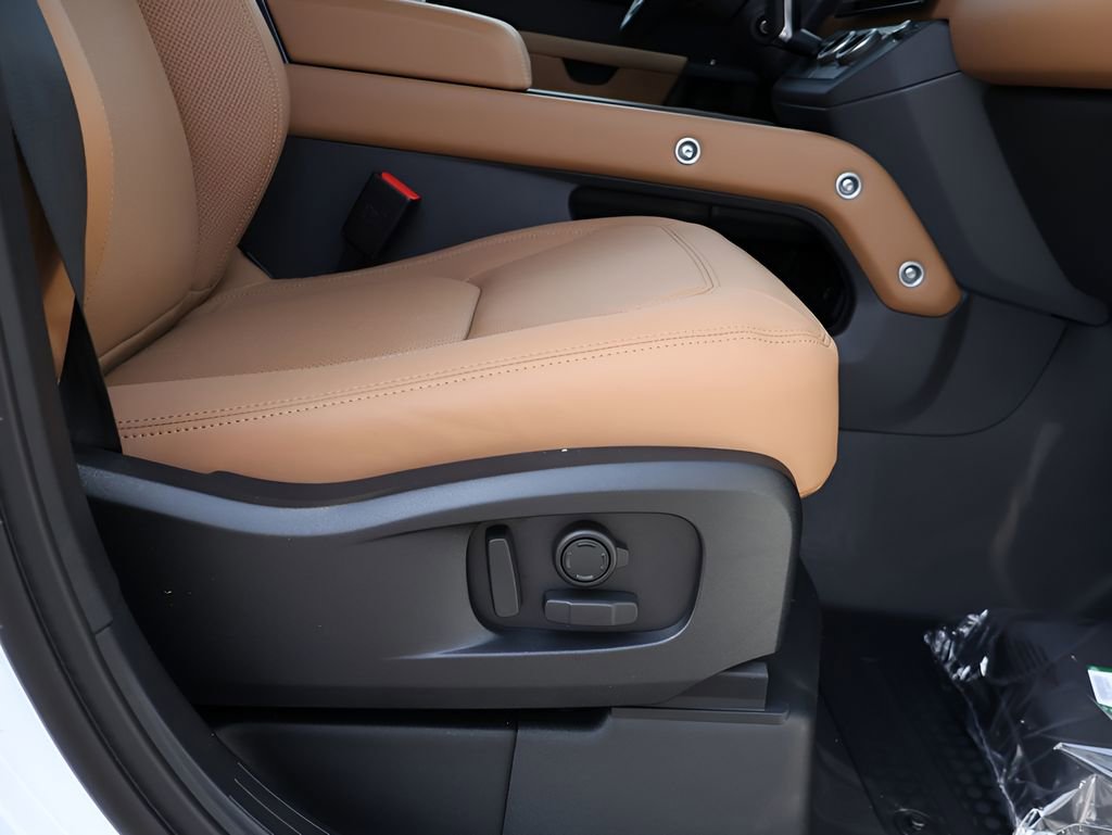 New 2026 Land Rover Defender 110 X-Dynamic SE AWD/4WD image 10