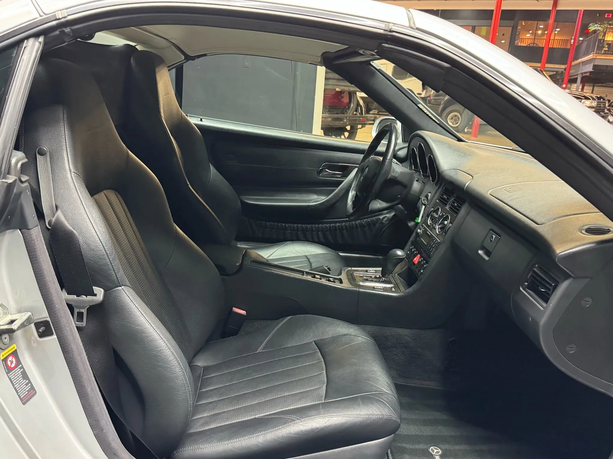 Used 2002 Mercedes-Benz SLK 32 AMG image 22