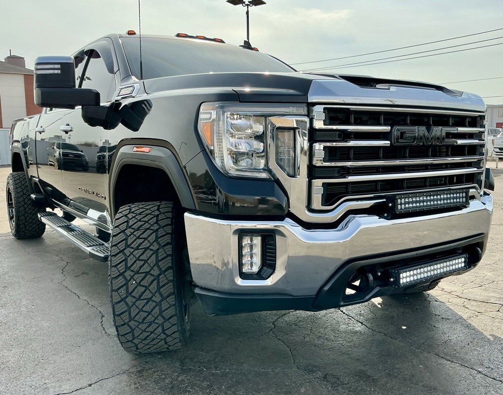 Used 2021 GMC Sierra 2500 SLT image 2