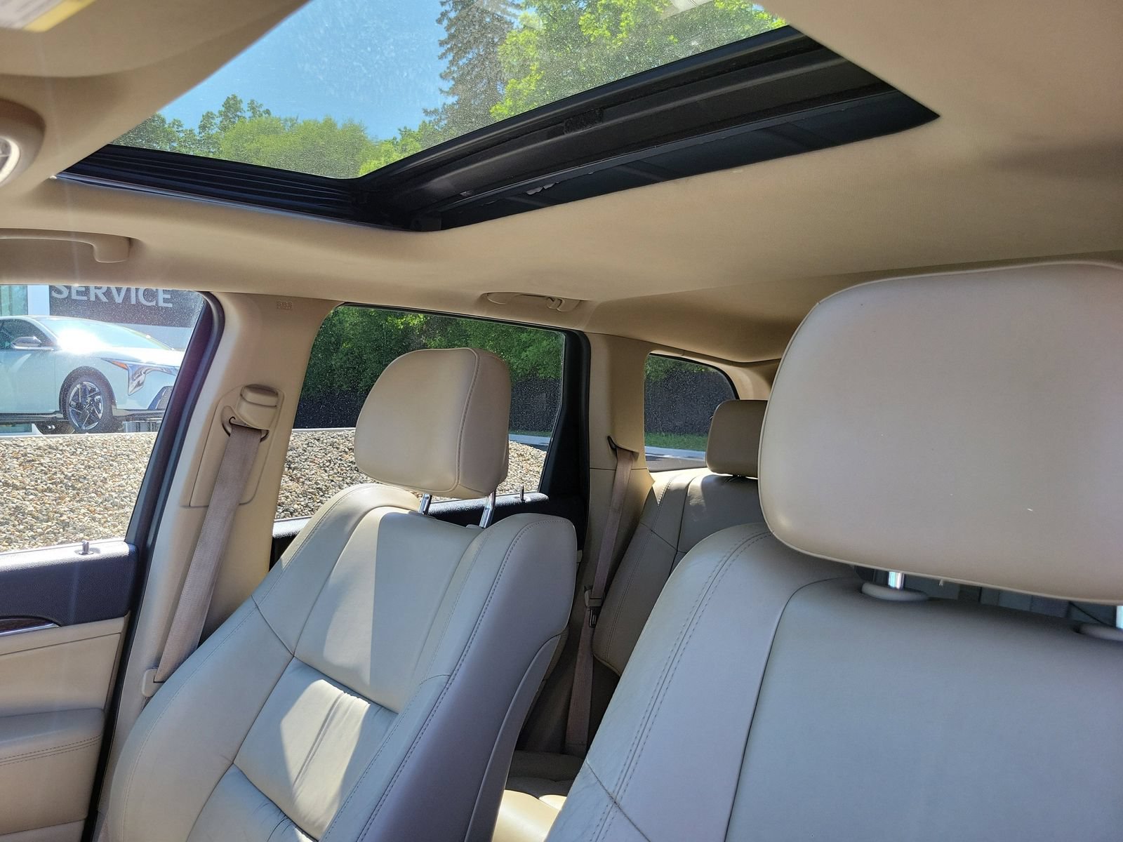 Used 2014 Jeep Grand Cherokee Limited AWD/4WD image 11
