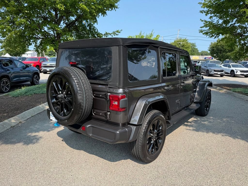 Used 2024 Jeep Wrangler Unlimited Sahara AWD/4WD image 5