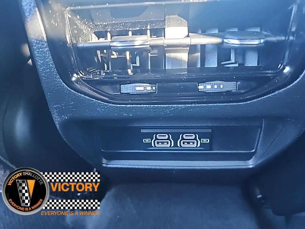 Certified 2025 Jeep Grand Cherokee Laredo image 31