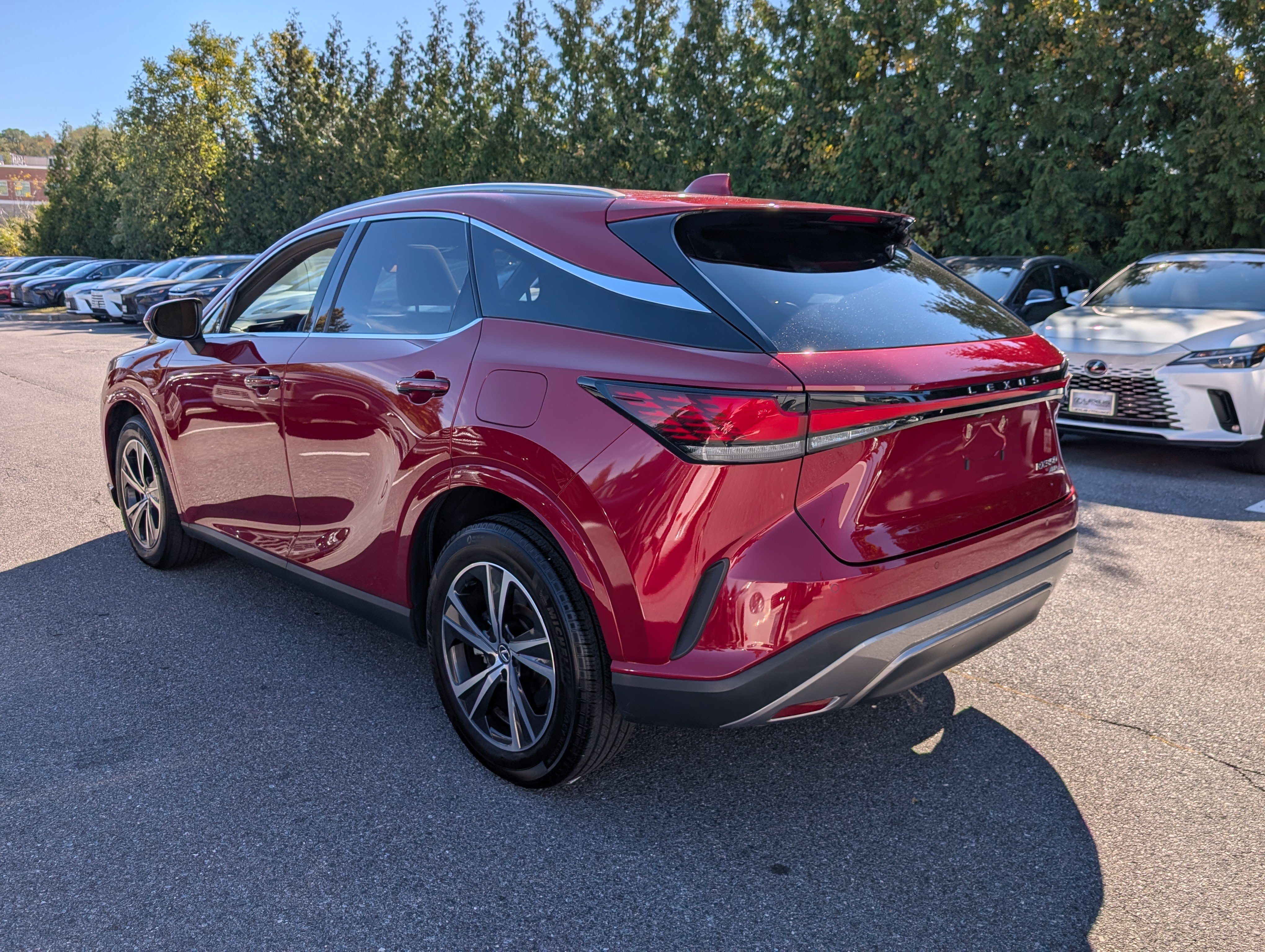 Used 2024 Lexus RX 350 Premium w/ Cold Area Package AWD/4WD image 5