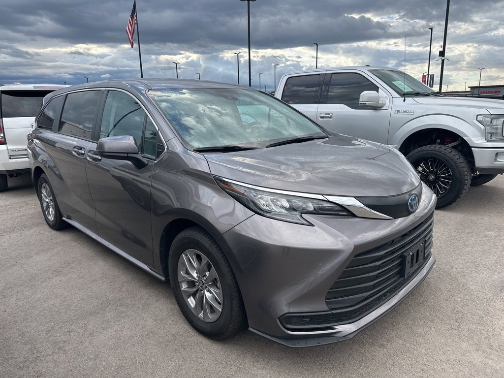 Used 2024 Toyota Sienna LE