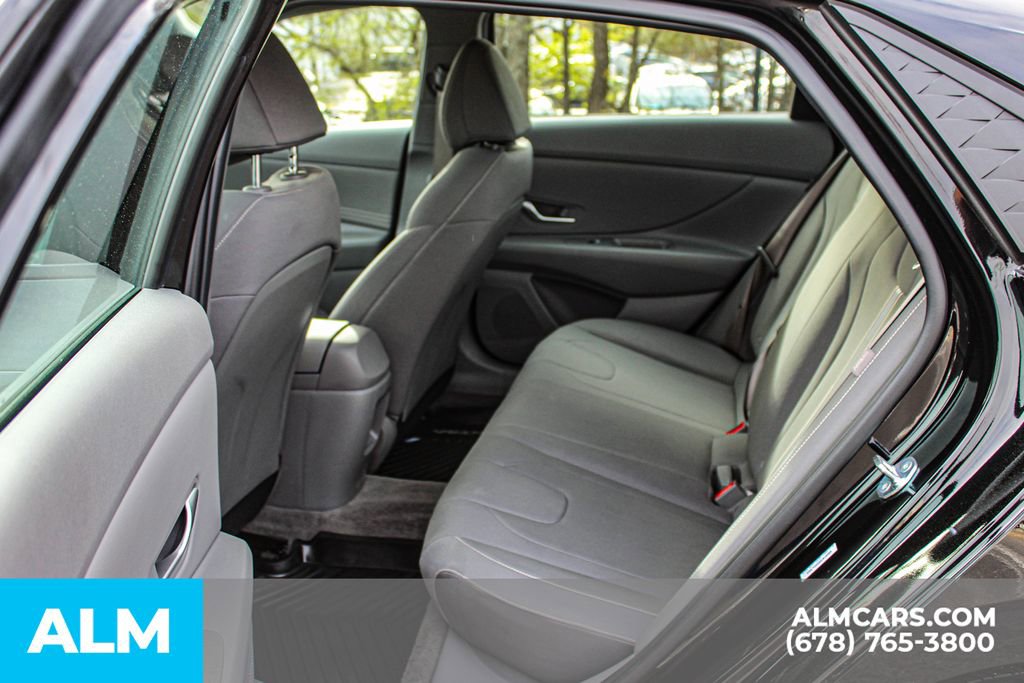 Used 2025 Hyundai Elantra Sport image 18