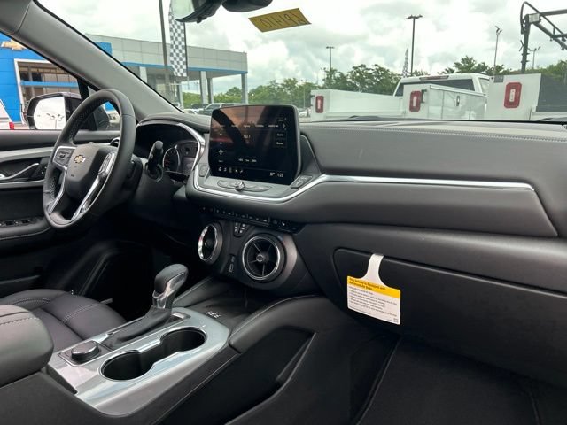 New 2026 Chevrolet Blazer LT w/ Sound & Technology Package FWD image 34
