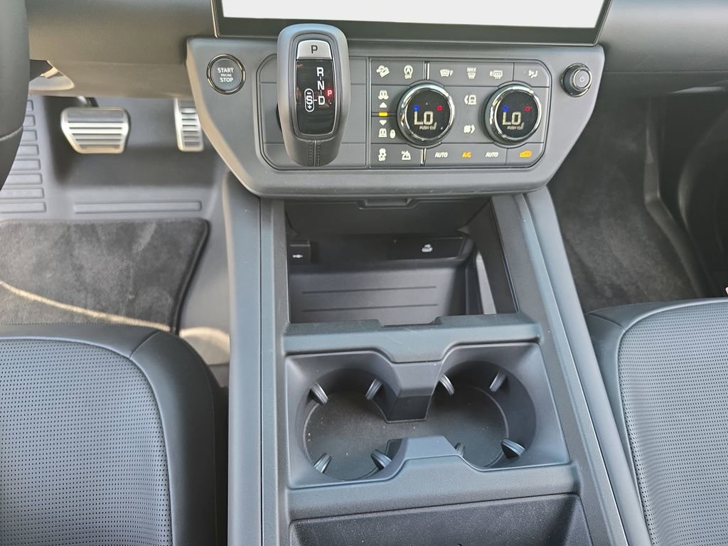 New 2026 Land Rover Defender 110 OCTA AWD/4WD image 26