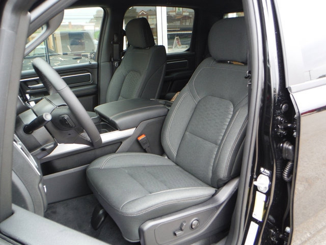 New 2027 RAM 1500 4x4 Crew Cab image 4