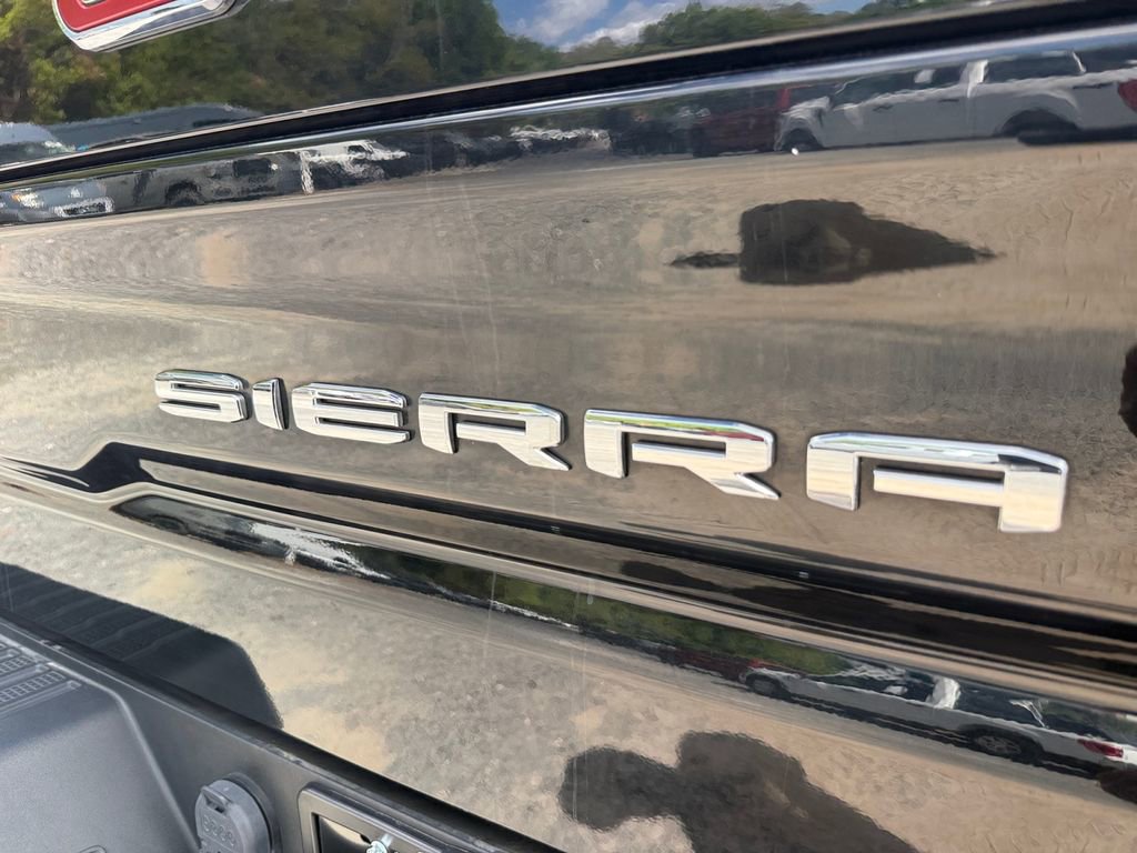 Used 2022 GMC Sierra 1500 SLT w/ SLT Premium Plus Package image 17