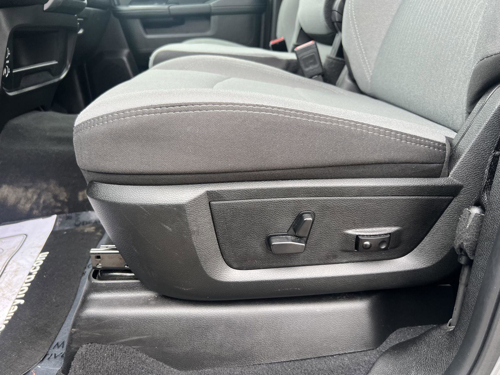 Used 2024 RAM 2500 Big Horn w/ Bed Utility Group image 10