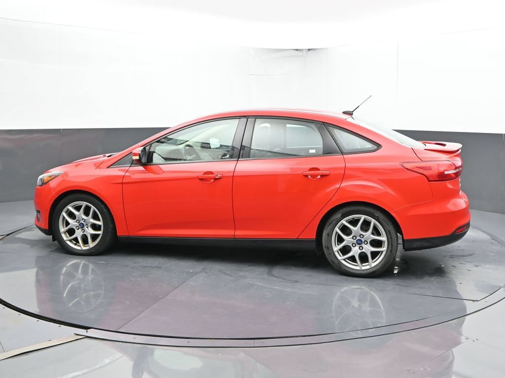 Used 2015 Ford Focus SE w/ Equipment Group 201A FWD image 8