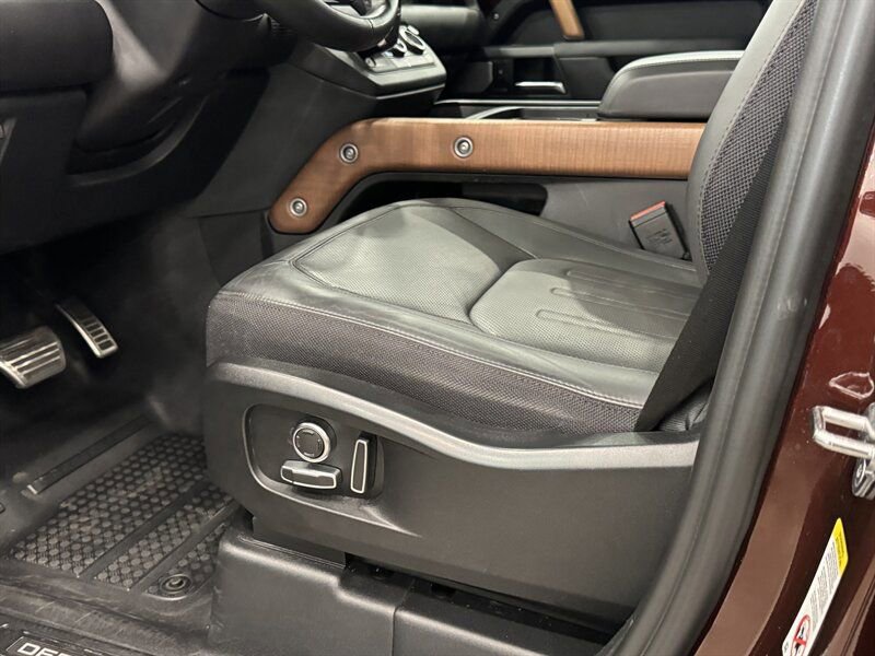 Used 2023 Land Rover Defender 130 X image 17
