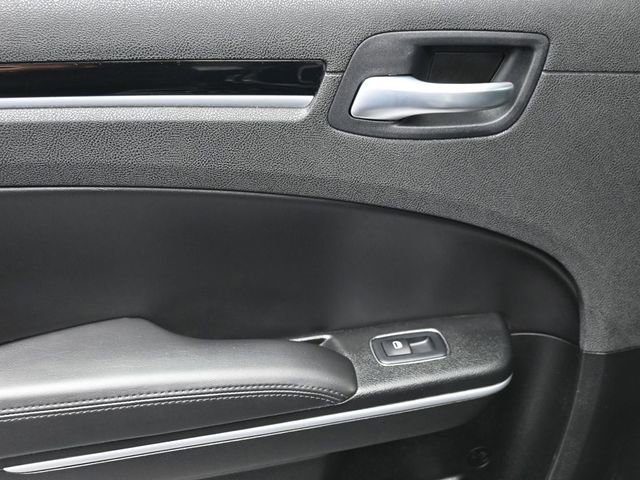 Used 2023 Chrysler 300 Touring image 15