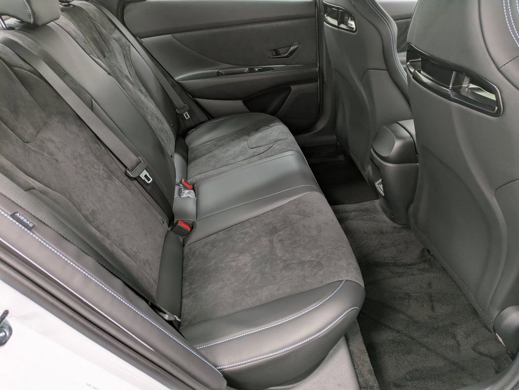 Used 2025 Hyundai Elantra N Base image 26