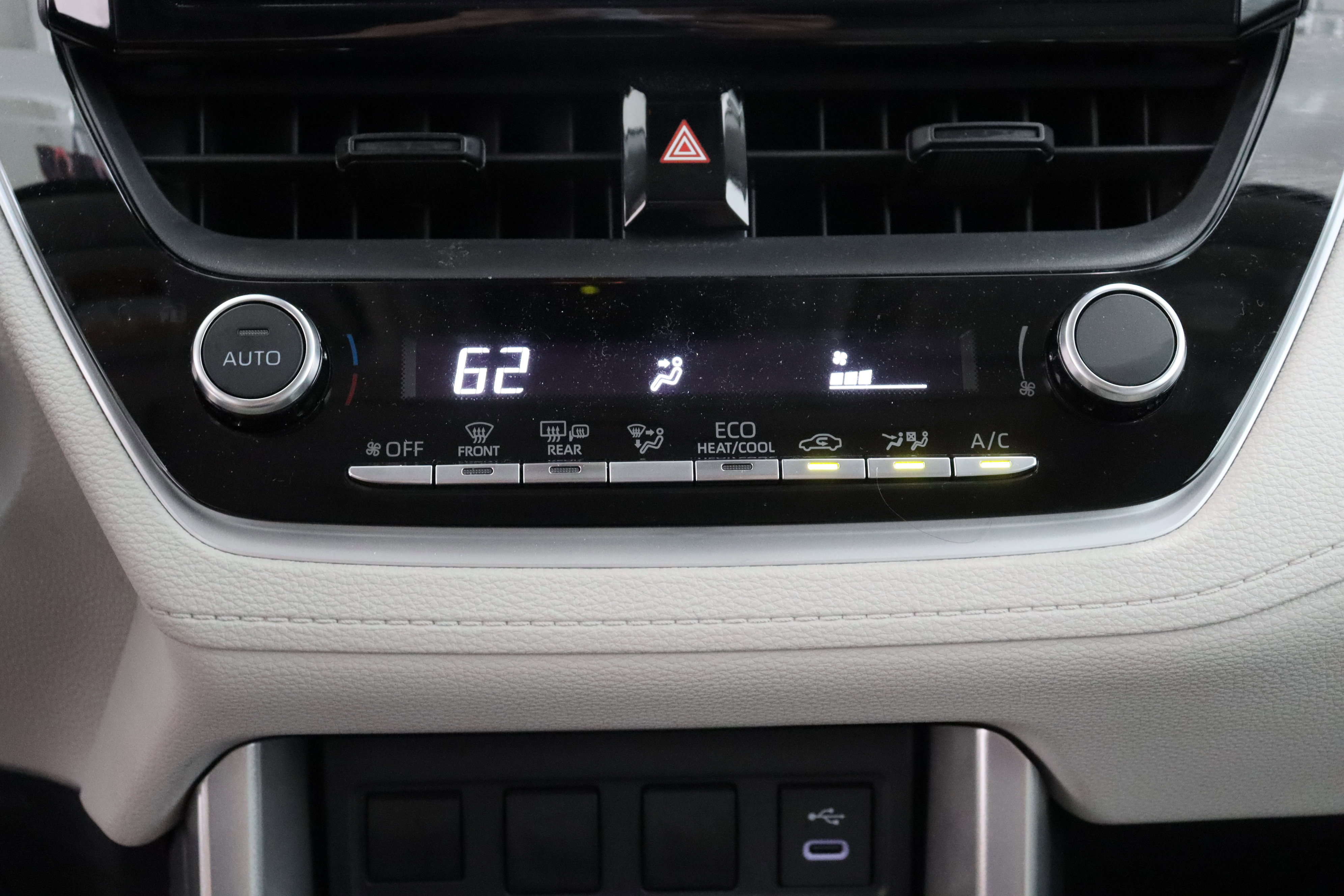 Certified 2023 Toyota Corolla Cross LE w/ Moonroof Package image 19