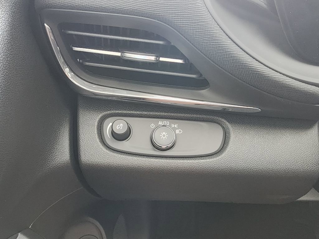 New 2026 Buick Envista Preferred image 17