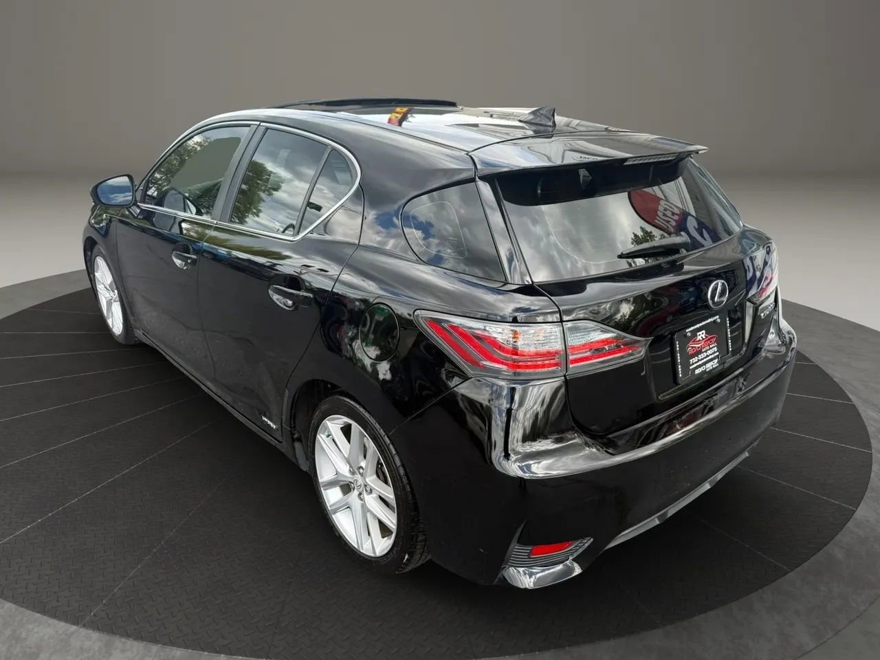 Used 2015 Lexus CT 200h FWD image 9