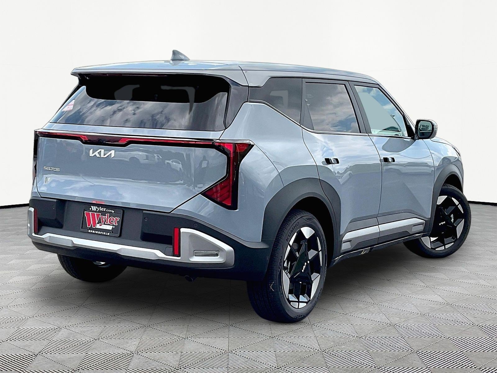 New 2027 Kia Seltos S FWD image 7