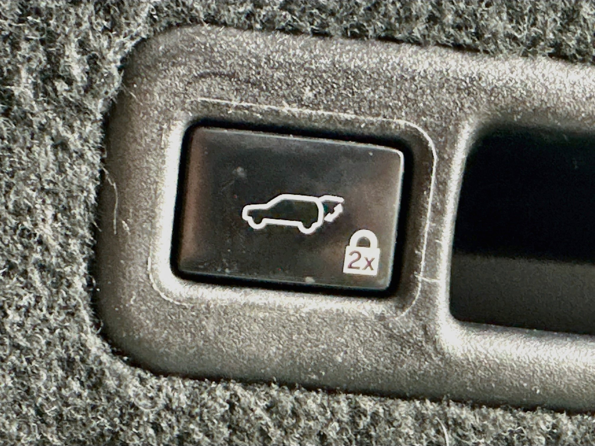 Used 2018 Lexus RX 450h F Sport w/ Accessory Package AWD/4WD image 32