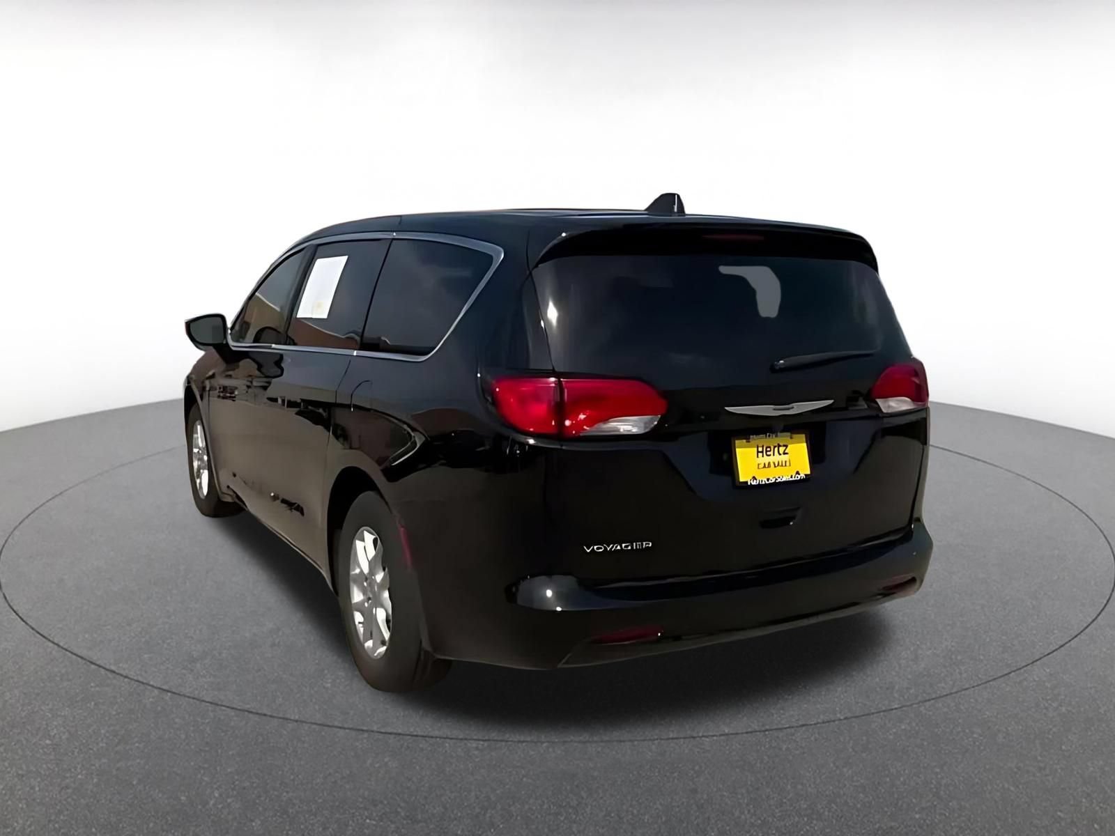 Used 2024 Chrysler Voyager LX FWD image 10