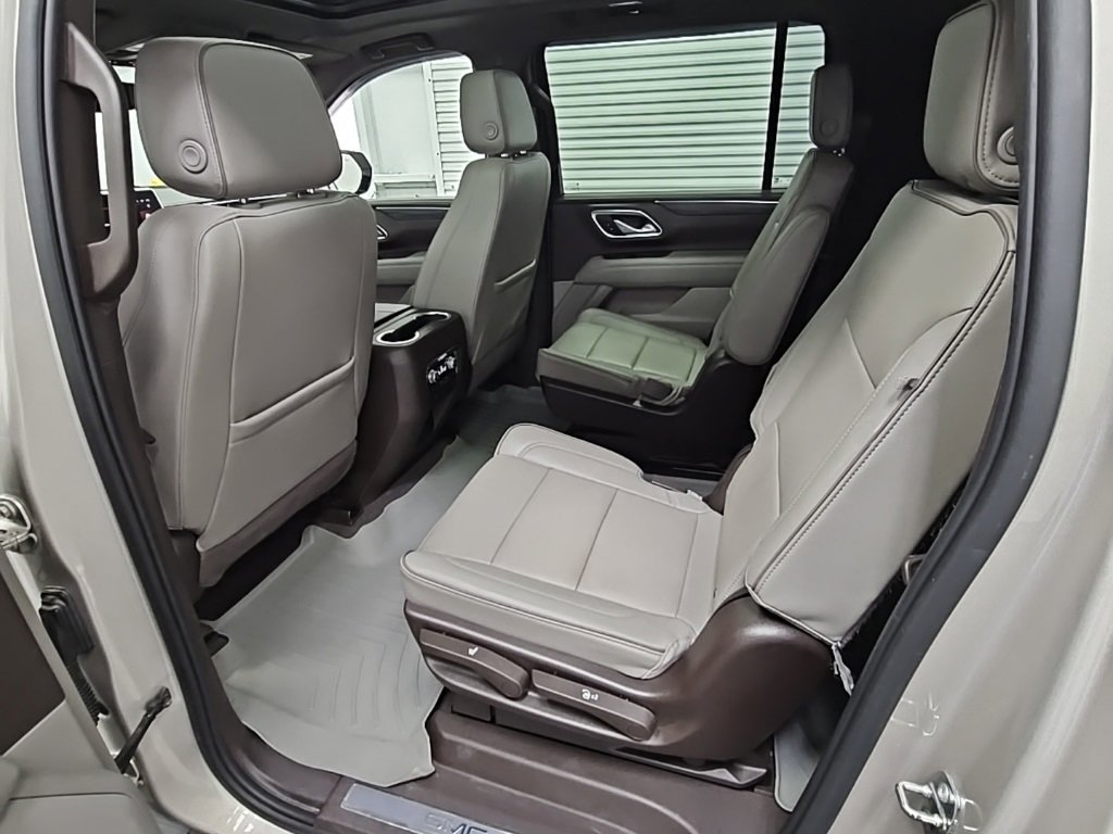 Certified 2022 GMC Yukon XL SLT w/ SLT Luxury Package image 32