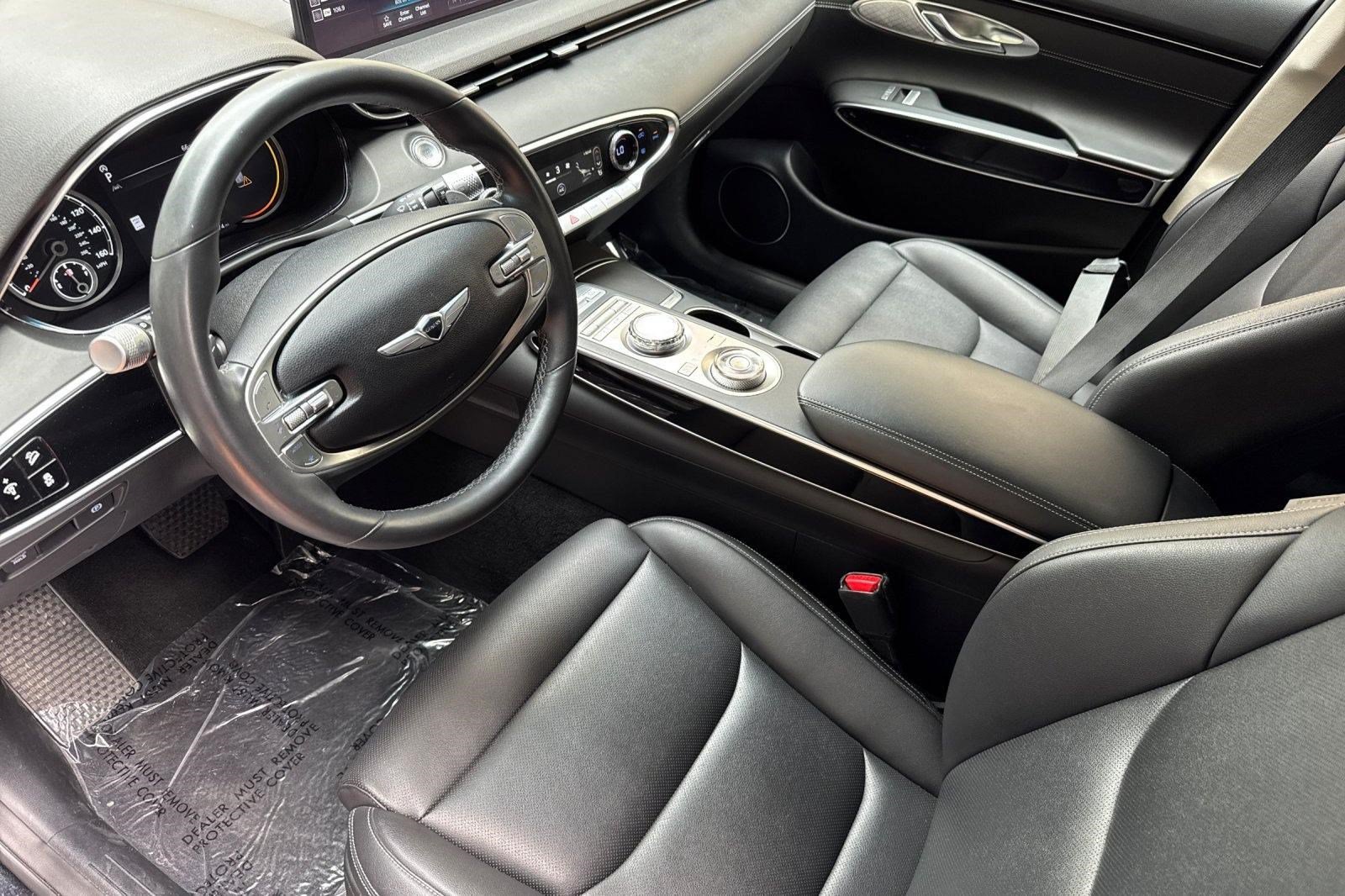 Used 2025 Genesis GV70 2.5T AWD/4WD image 4