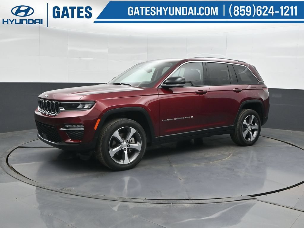 Used 2023 Jeep Grand Cherokee Limited AWD/4WD image 6