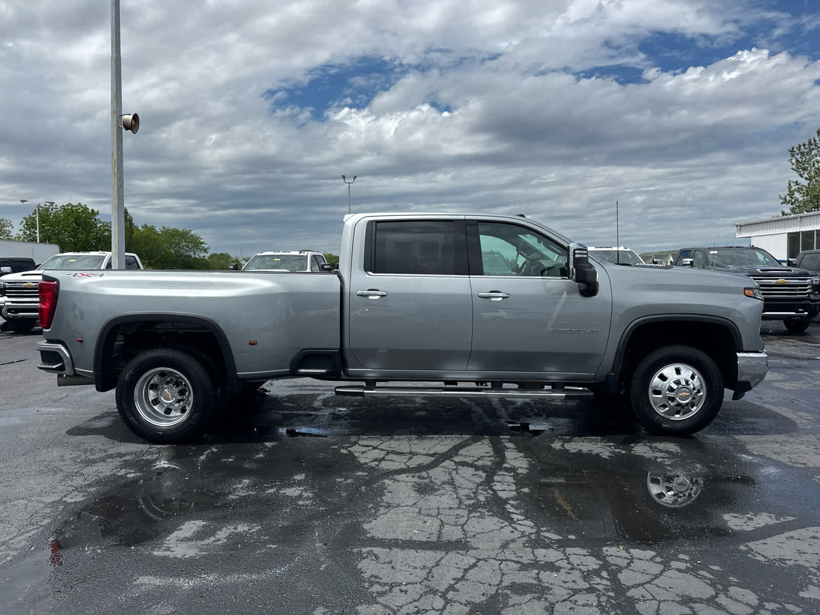 Certified 2024 Chevrolet Silverado 3500 LTZ w/ LTZ Convenience Package AWD/4WD image 6