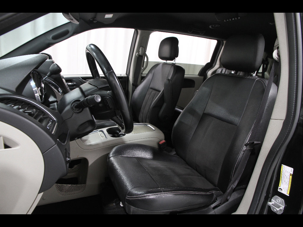 Used 2019 Dodge Grand Caravan SXT FWD image 5