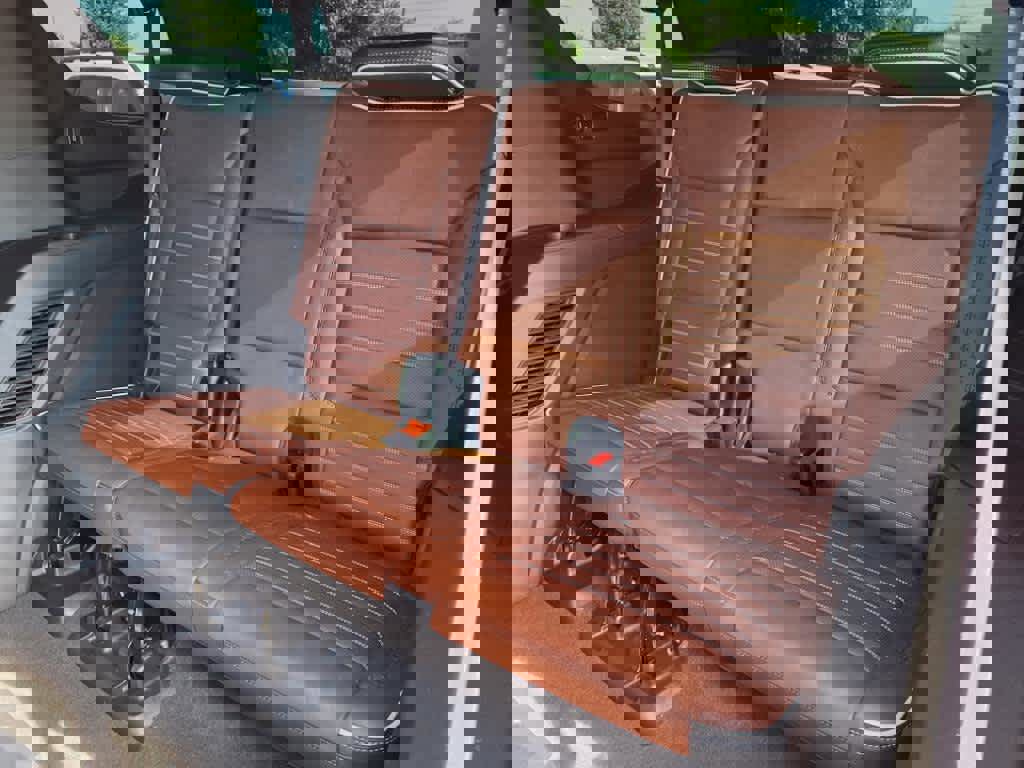 Used 2024 GMC Yukon Denali Ultimate image 11