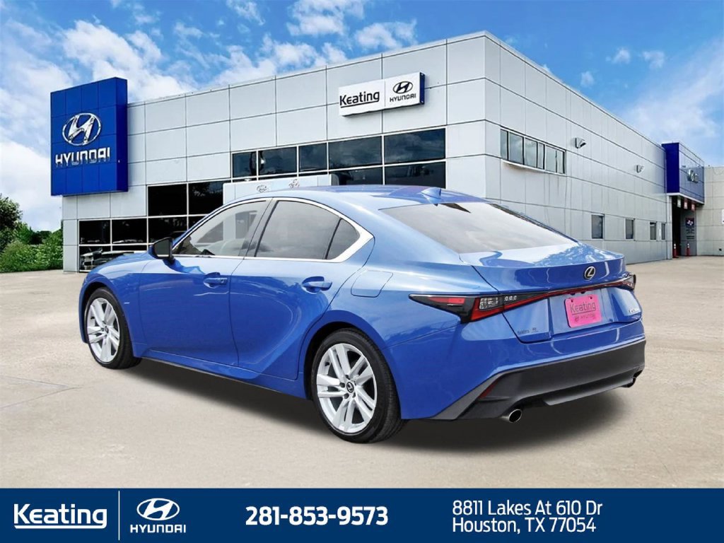 Used 2024 Lexus IS 300 w/ Comfort Package RWD image 7
