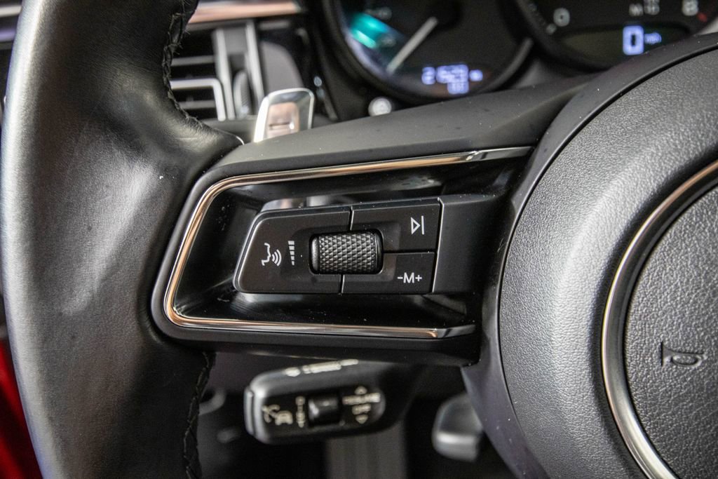 Used 2024 Porsche Macan Premium Package Plus w/ Premium Plus Package image 19