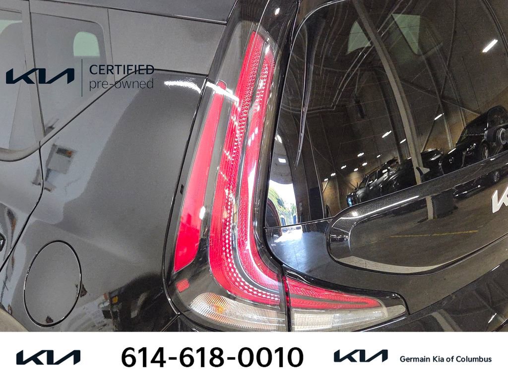 Certified 2025 Kia Soul LX FWD image 16