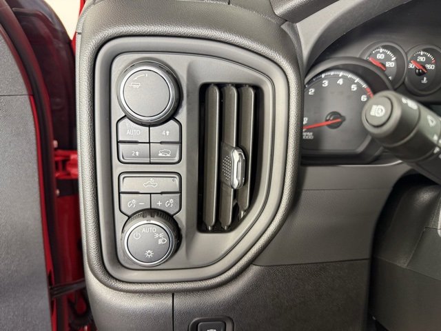 Used 2025 Chevrolet Silverado 1500 Custom image 20