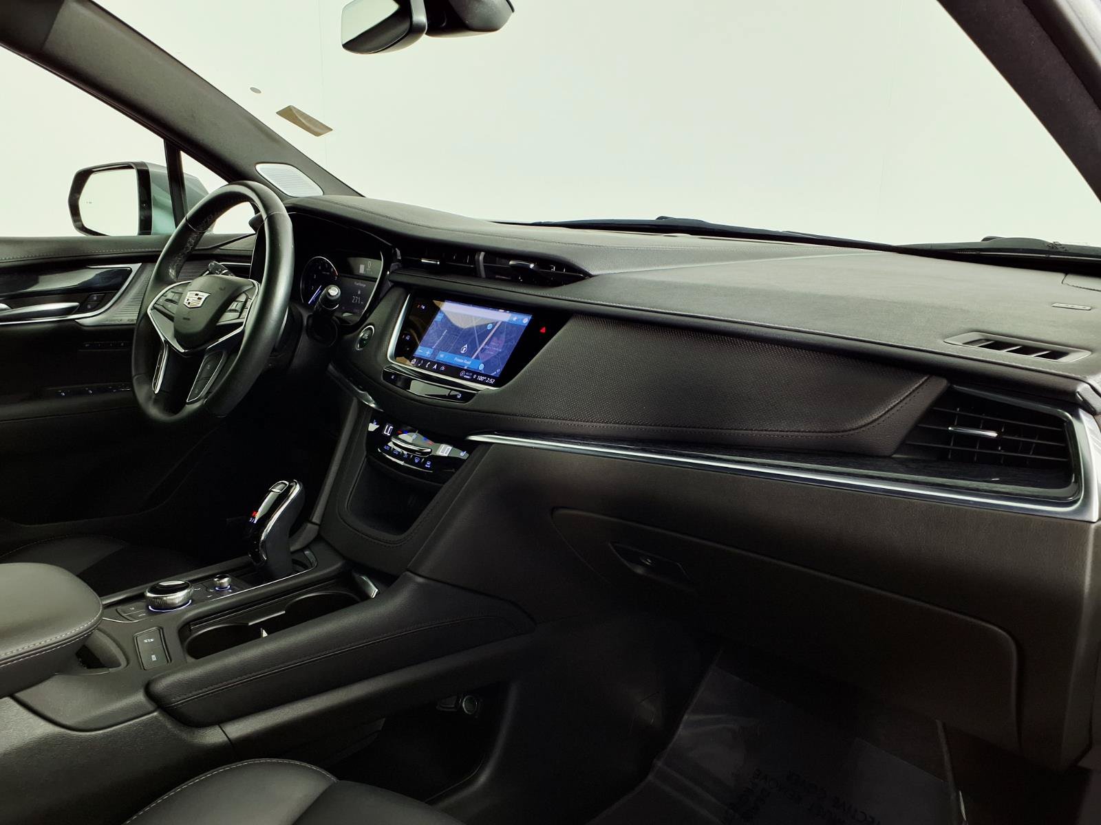 Certified 2023 Cadillac XT5 Premium Luxury AWD/4WD image 9
