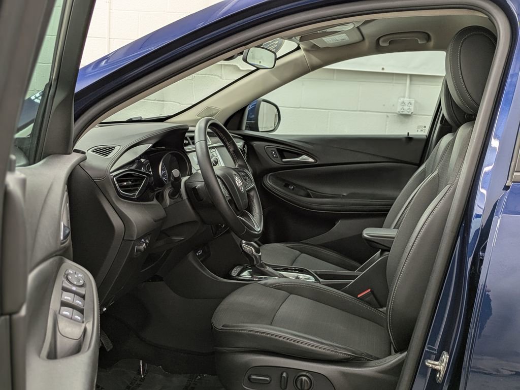 Used 2023 Buick Encore GX Preferred w/ Cold Weather Comfort Package AWD/4WD image 3