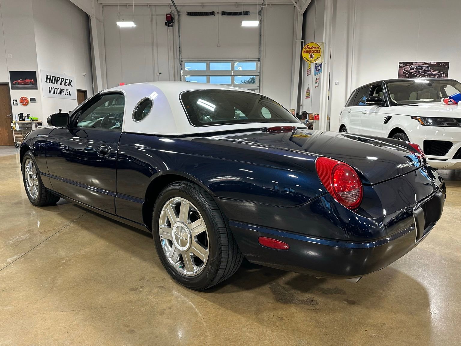 Used 2005 Ford Thunderbird image 7