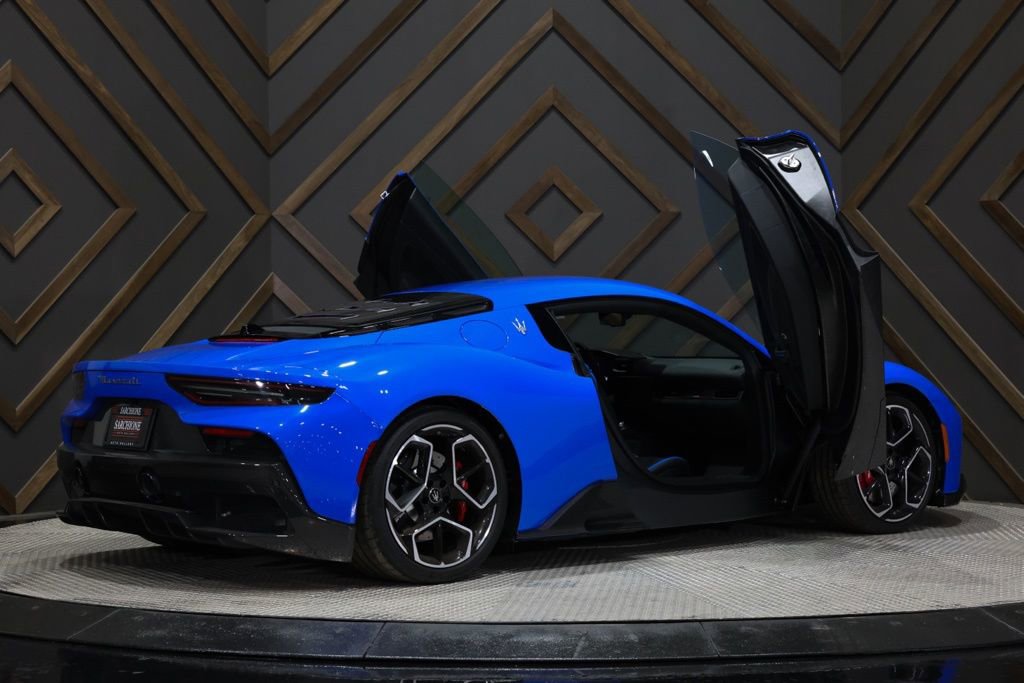 Used 2023 Maserati MC20 Coupe image 17