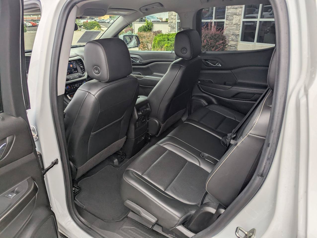 Used 2023 GMC Acadia SLT AWD/4WD image 22