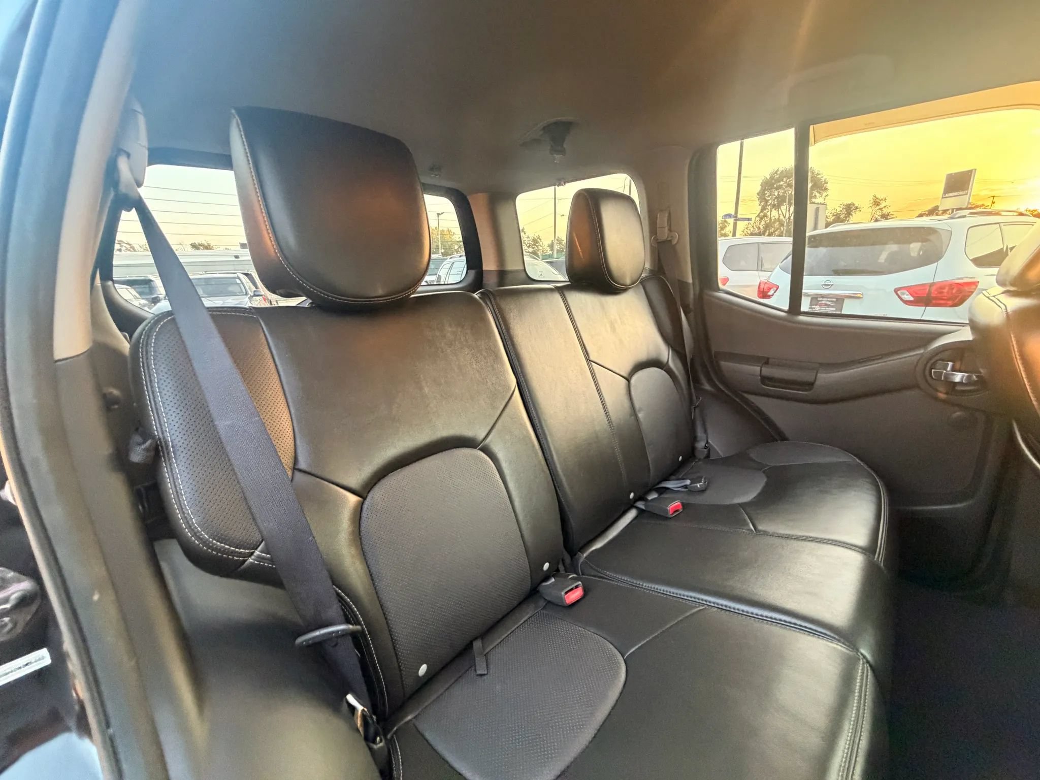 Used 2013 Nissan Xterra PRO-4X w/ Pro-4x Leather Pkg AWD/4WD image 25
