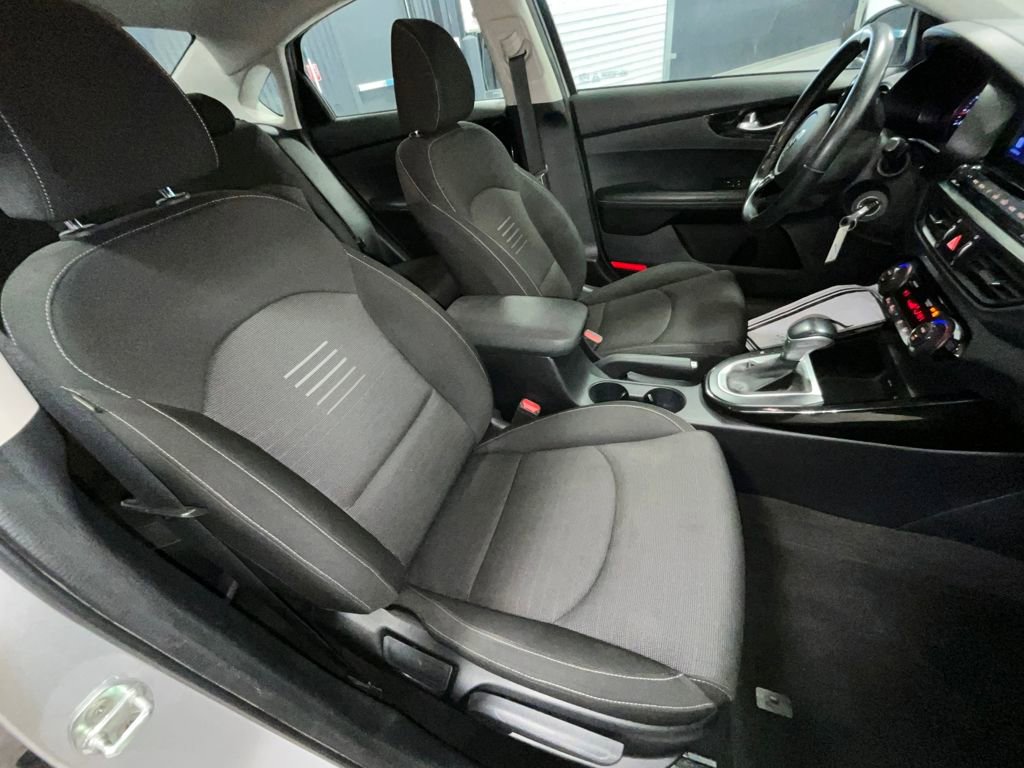 Used 2019 Kia Forte S image 22