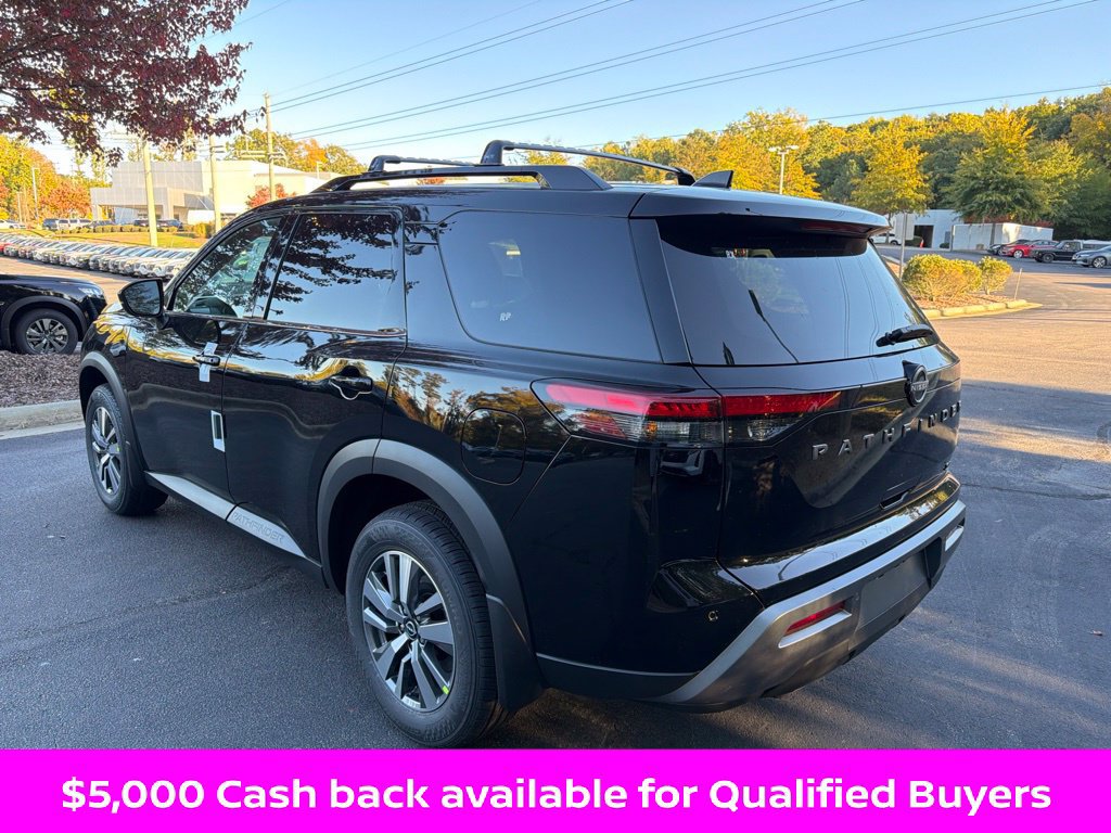 New 2026 Nissan Pathfinder SL FWD image 4