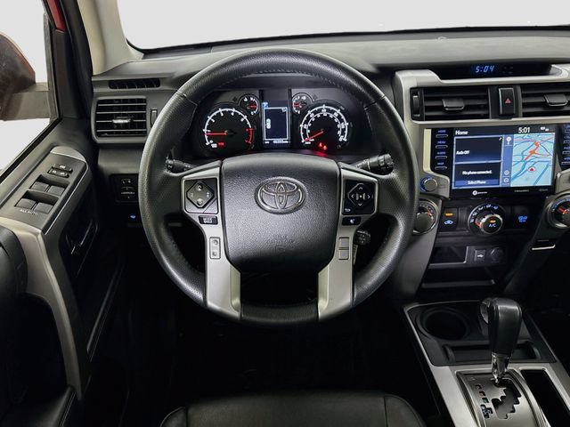 Used 2020 Toyota 4Runner SR5 AWD/4WD image 23