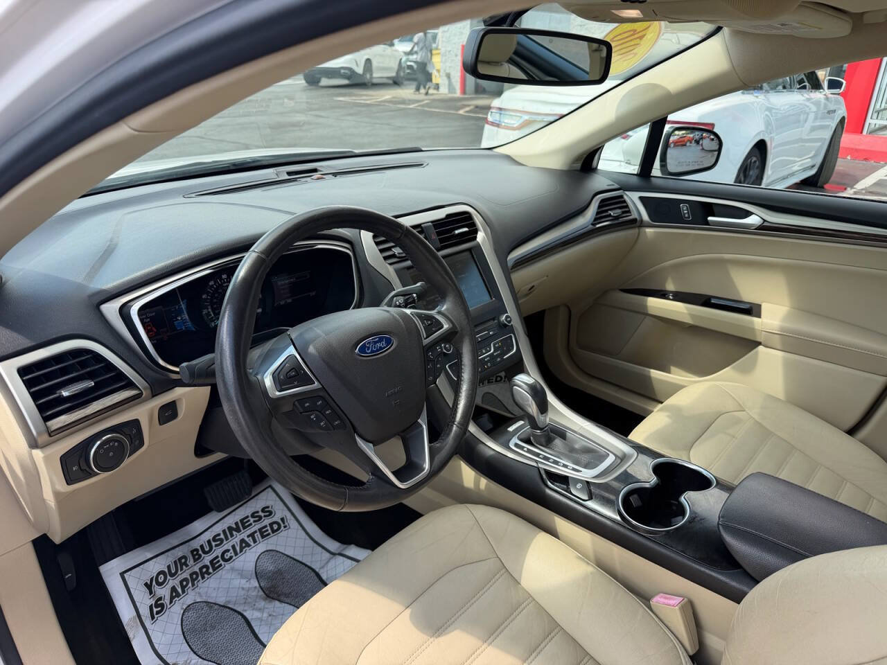 Used 2016 Ford Fusion SE w/ Equipment Group 202A FWD image 11
