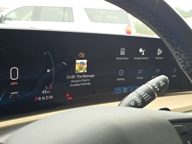 Used 2024 Cadillac XT4 Luxury w/ Cold Weather Package image 26