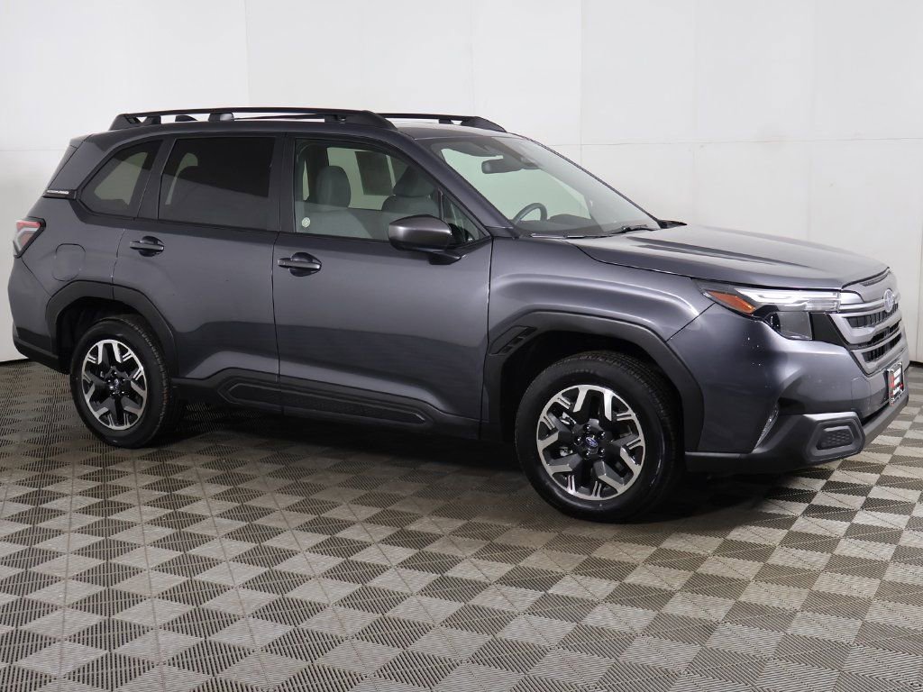 Used 2025 Subaru Forester Premium image 14
